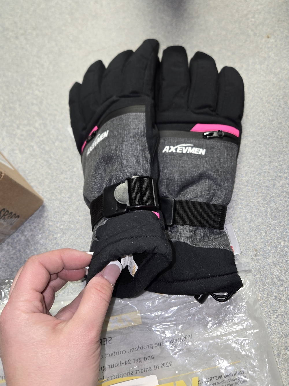 AXEVEMEN Grey & Black Insulated Winter Gloves with Pink Accent